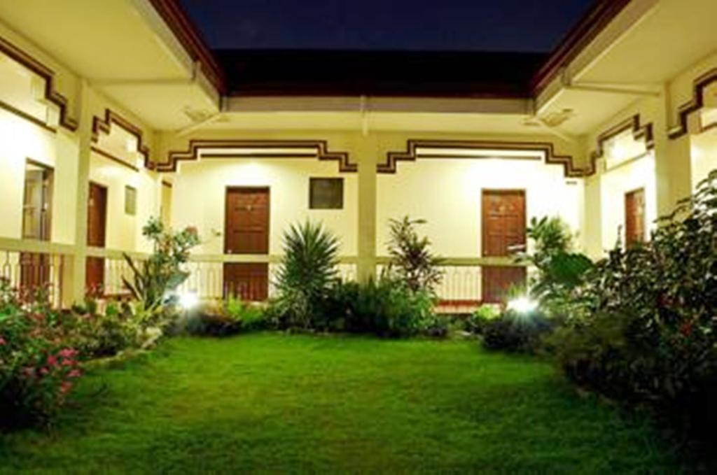 Bed and Breakfast Ysabelle Mansion Puerto Princesa Exteriér fotografie